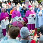 Kalwaryjskie Wzgórze zapełnili wierni! Pielgrzymi udali się do Piekar Śląskich [ZDJĘCIA] - galeria