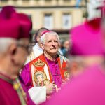 Kalwaryjskie Wzgórze zapełnili wierni! Pielgrzymi udali się do Piekar Śląskich [ZDJĘCIA] - galeria