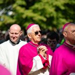 Kalwaryjskie Wzgórze zapełnili wierni! Pielgrzymi udali się do Piekar Śląskich [ZDJĘCIA] - galeria