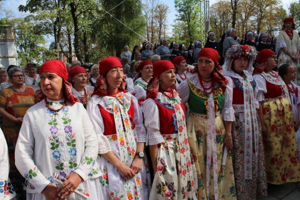 Za nami Pielgrzymka Kobiet i Dziewcząt do Piekar Śląskich [FOTO] - galeria