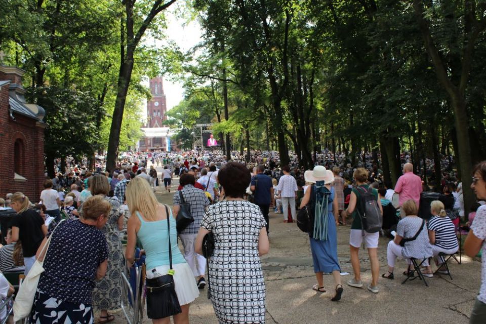 Za nami Pielgrzymka Kobiet i Dziewcząt do Piekar Śląskich [FOTO] - galeria