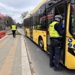 Potrącenie na al. Korfantego w Katowicach. 69-latek wszedł pod autobus! - galeria