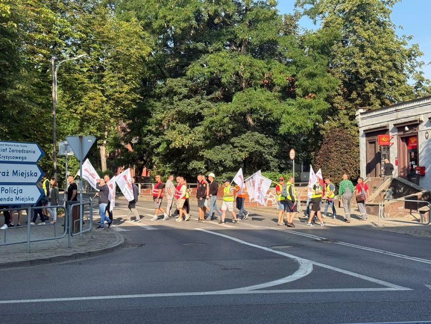 Strajk hutników w Rudzie Śląskiej: Walka o przetrwanie Huty Pokój. Zablokowane centrum miasta - galeria