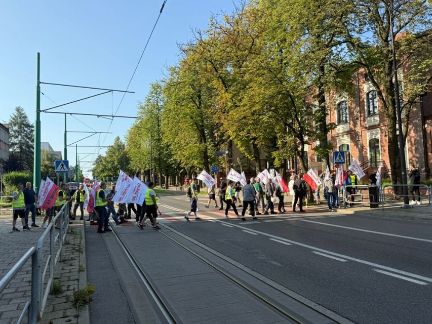 Strajk hutników w Rudzie Śląskiej: Walka o przetrwanie Huty Pokój. Zablokowane centrum miasta - galeria