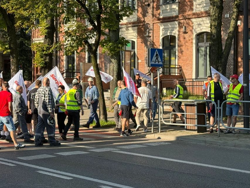 Strajk hutników w Rudzie Śląskiej: Walka o przetrwanie Huty Pokój. Zablokowane centrum miasta - galeria