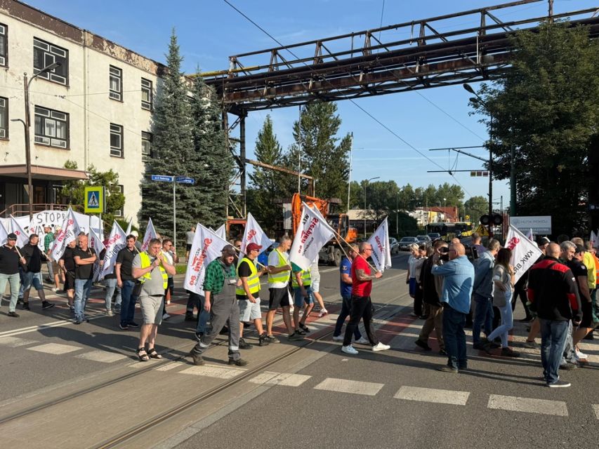Strajk hutników w Rudzie Śląskiej: Walka o przetrwanie Huty Pokój. Zablokowane centrum miasta - galeria
