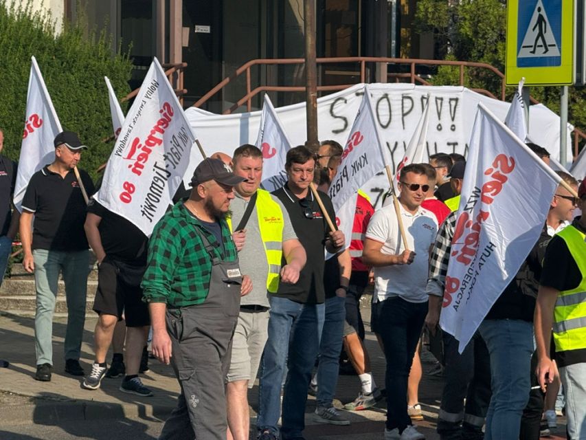 Strajk hutników w Rudzie Śląskiej: Walka o przetrwanie Huty Pokój. Zablokowane centrum miasta - galeria