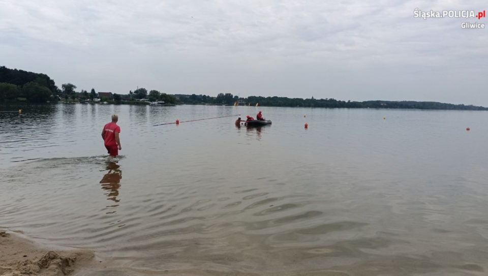 Tragiczne zakończenie poszukiwań 26-latka. W jeziorze Pławniowice znaleziono ciało zaginionego! - galeria
