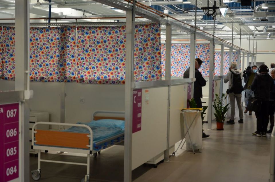 Szpital tymczasowy w Pyrzowicach przekształcony w hotel dla uchodźców z Ukrainy - galeria