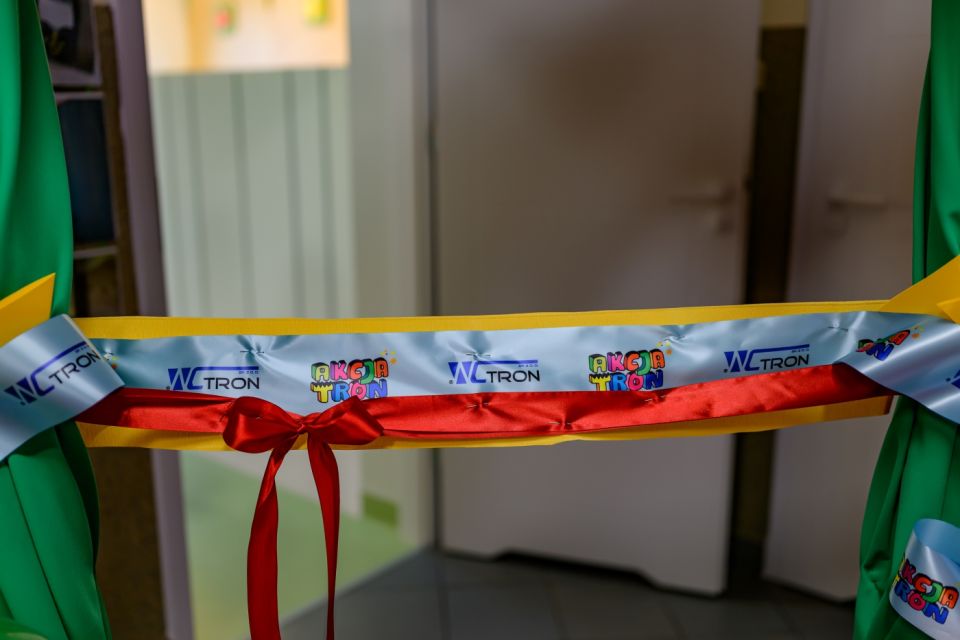 Akcja Tron: Przedszkole w Ożarowicach zmienia swoje toalety dzięki dzieciom! - galeria