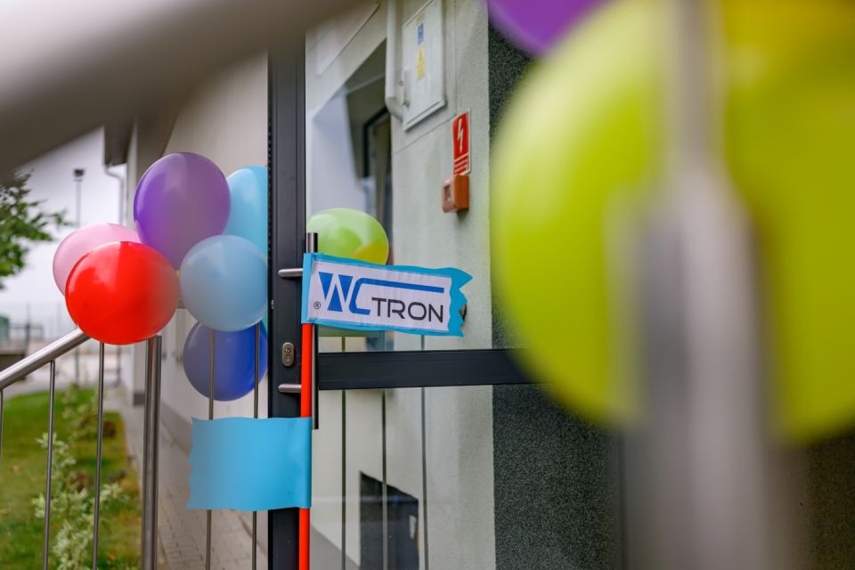 Akcja Tron: Przedszkole w Ożarowicach zmienia swoje toalety dzięki dzieciom! - galeria