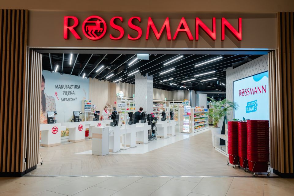 Kosmetyki Avon od października w Rossmannie - galeria