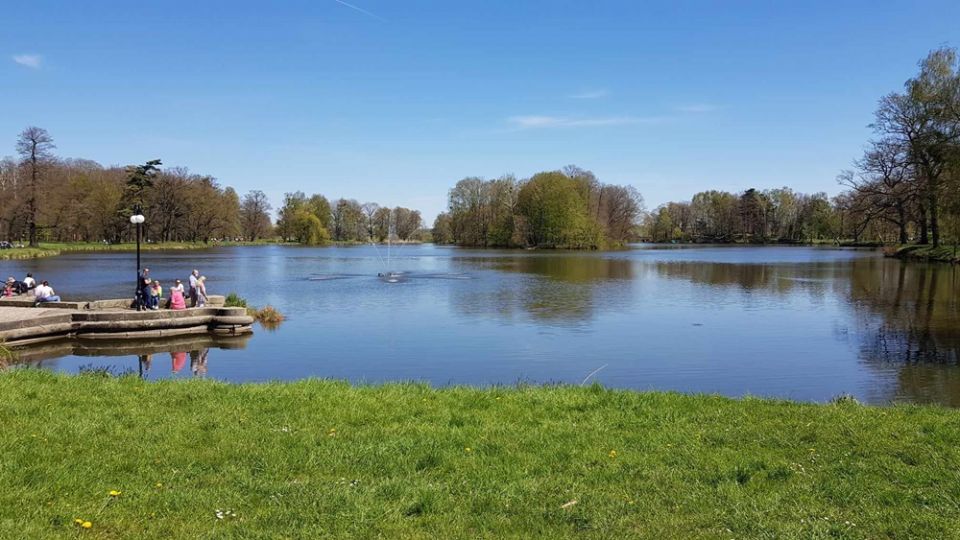 Idealne miejsce na spacer i nie tylko. Park w Świerklańcu i Pałac Kawalera - galeria