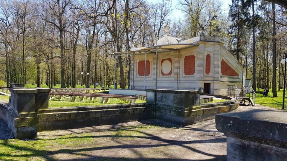 Idealne miejsce na spacer i nie tylko. Park w Świerklańcu i Pałac Kawalera - galeria