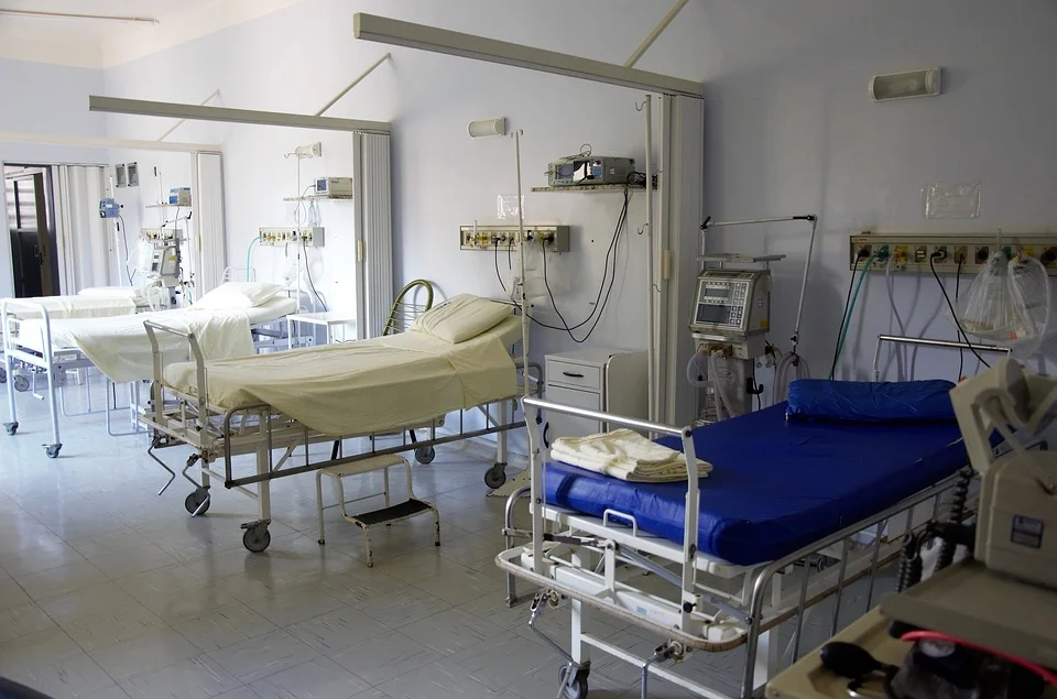 Śląskie: 9 pacjentów przeniesionych do innych województw, premier w punkcie szczepień - galeria