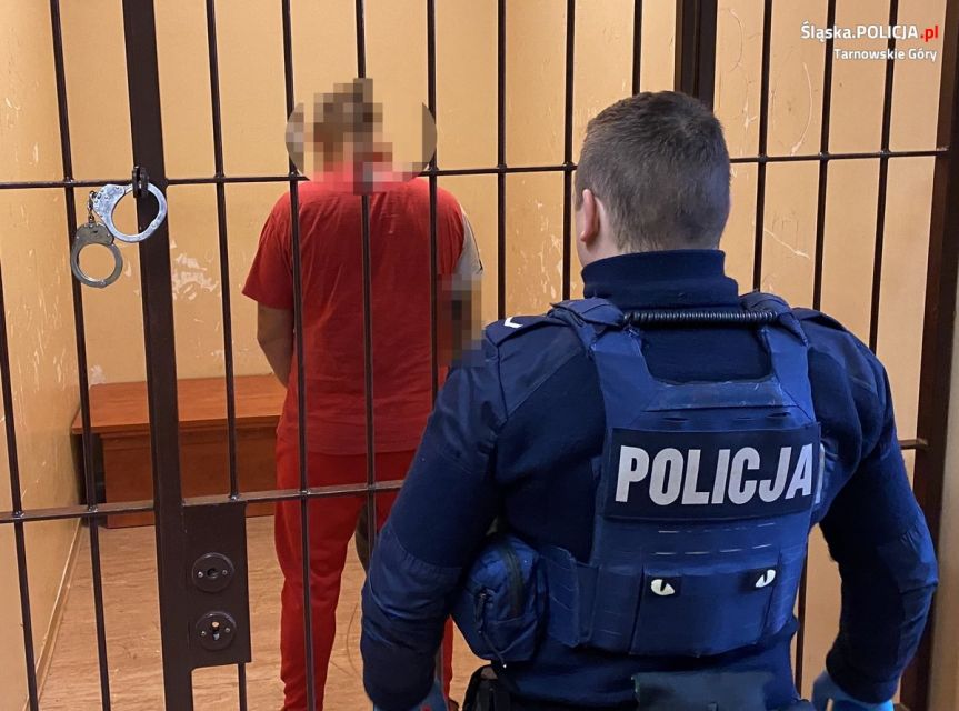 Tarnowskie Góry: Poszukiwany listem gończym uciekał przed policjantami! - galeria