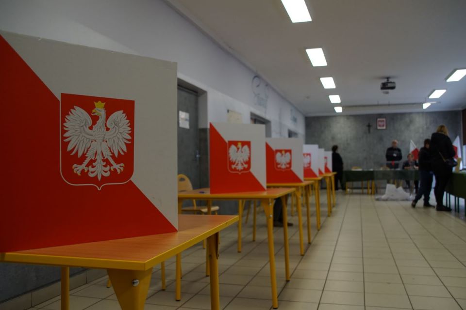 [Aktualizacja] PKW podało frekwencję w II turze wyborów prezydenckich do godziny 17:00! - galeria
