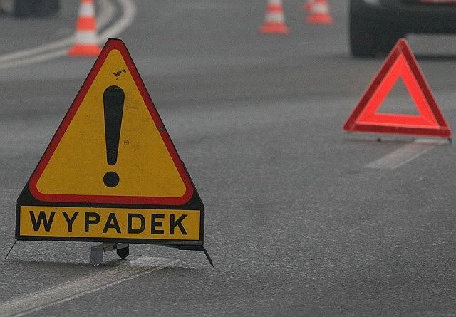 Katowice: Ciężarówka potrąciła 66-letniego przechodnia. Mężczyzna zginął na miejscu - galeria