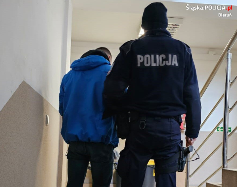 Poszukiwany Europejskim Nakazem Aresztowania zatrzymany przez bieruńskich kryminalnych - galeria