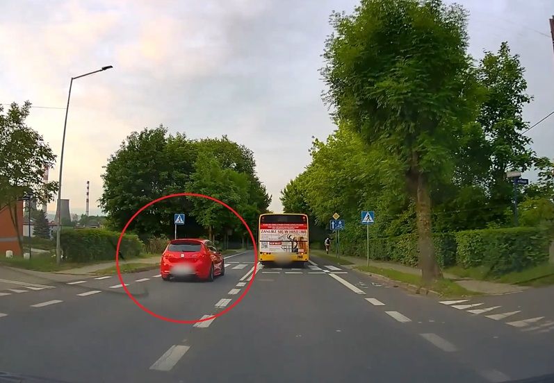 Młody kierowca ukarany mandatem na kwotę 2500 zł oraz 15 punktami karnymi - galeria