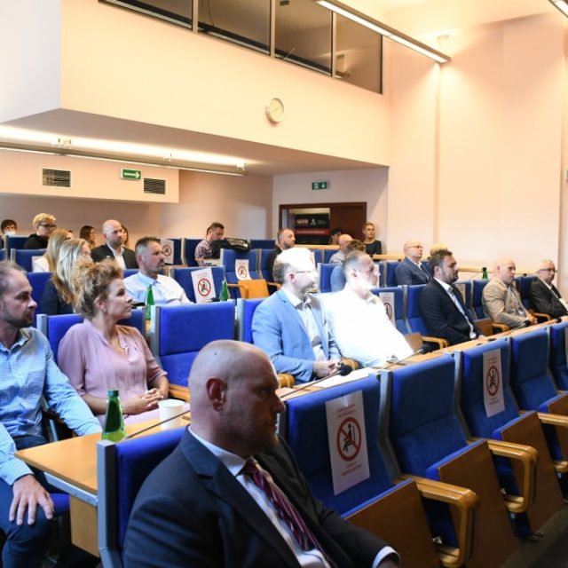 Ponad 66 mln zł. dla przedsiębiorstw z woj. śląskiego w ramach wsparcia w walce ze skutkami pandemii Covid-19