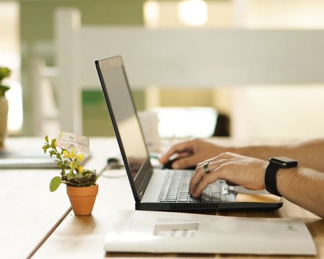 Od 1 stycznia PUE ZUS obowiązkowe dla przedsiębiorców. Jak założyć konto?