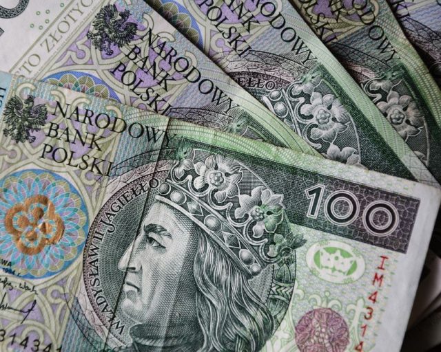 Dwie podwyżki płacy minimalnej w 2023 roku