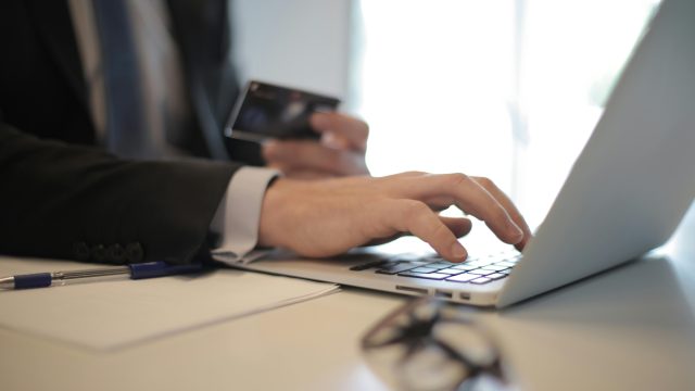 Zapłać podatek kartą w e-Urzędzie Skarbowym