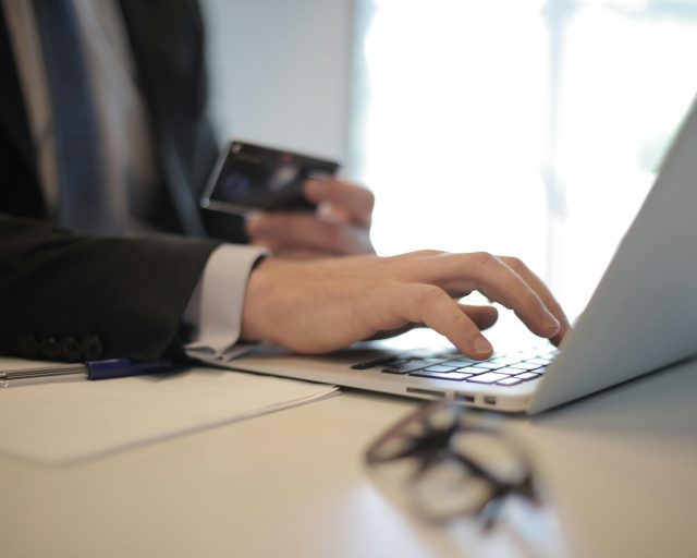 Zapłać podatek kartą w e-Urzędzie Skarbowym