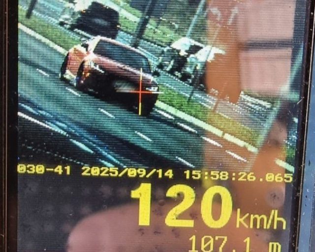 Kierowca pędził 120 km/h w terenie zabudowanym – stracił prawo jazdy