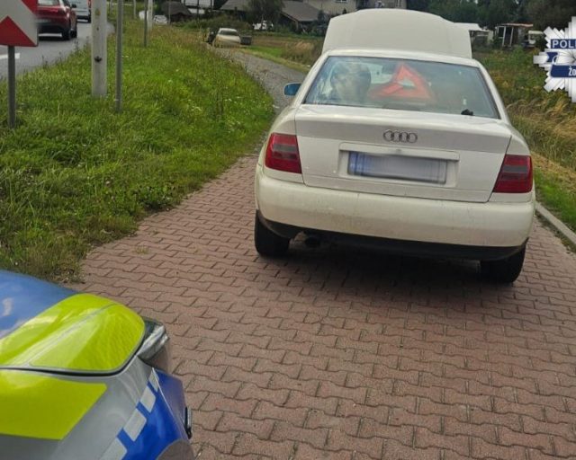 Bez prawa jazdy, pod wpływem i w przywłaszczonym aucie – duet kierowców zatrzymany w Żorach