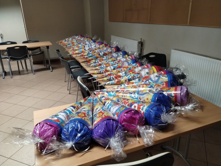 Wspólna akcja MOPS i RAŚ w Siemianowicach. Pomoc dla pierwszoklasistów