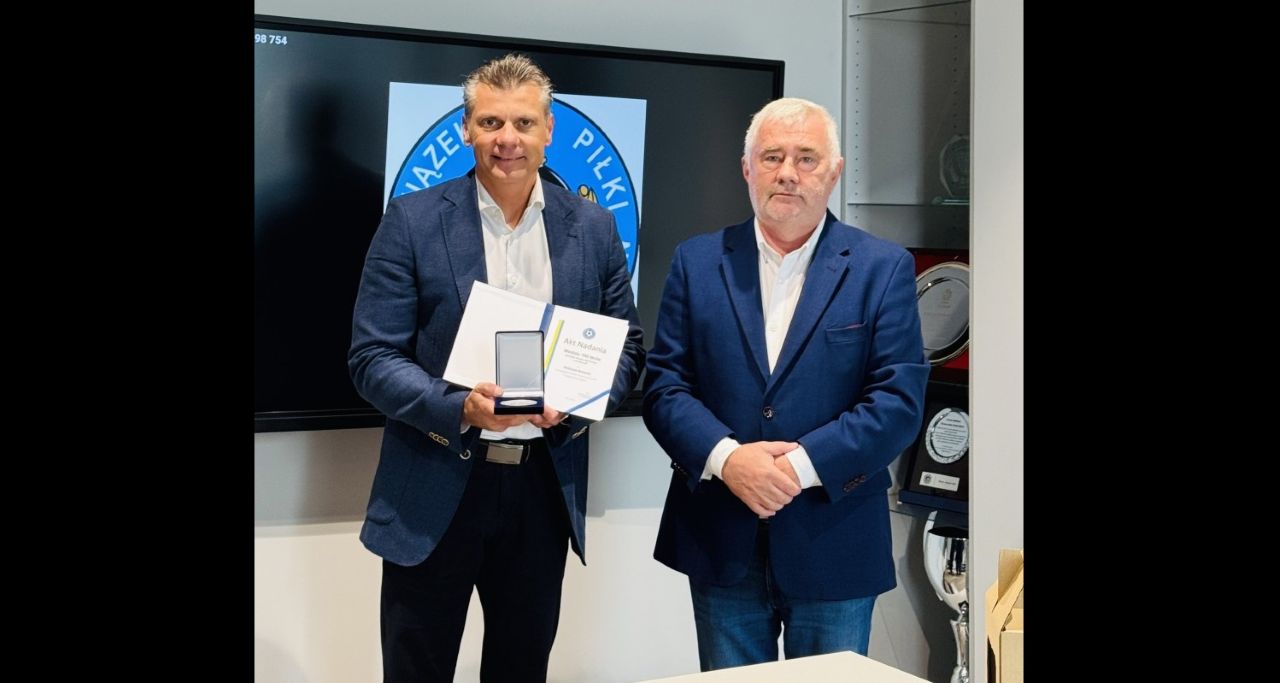 Prezydent Mariusz Wołosz wyróżniony przez Śląski Związek Piłki Nożnej