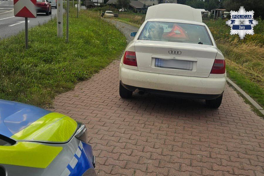 Bez prawa jazdy, pod wpływem i w przywłaszczonym aucie