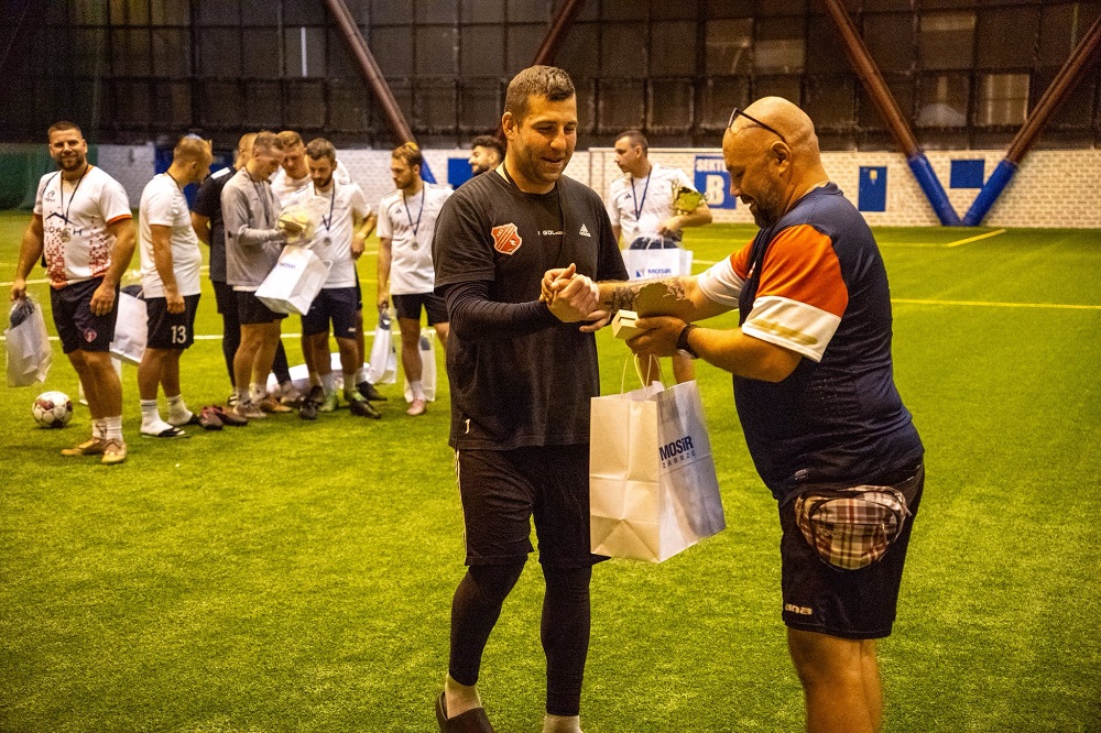 Nocny Turniej Piłki Nożnej w Zabrzu – sportowa rywalizacja do późnej nocy [FOTO]