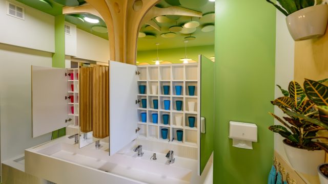 Akcja Tron: Przedszkole w Ożarowicach zmienia swoje toalety dzięki dzieciom!